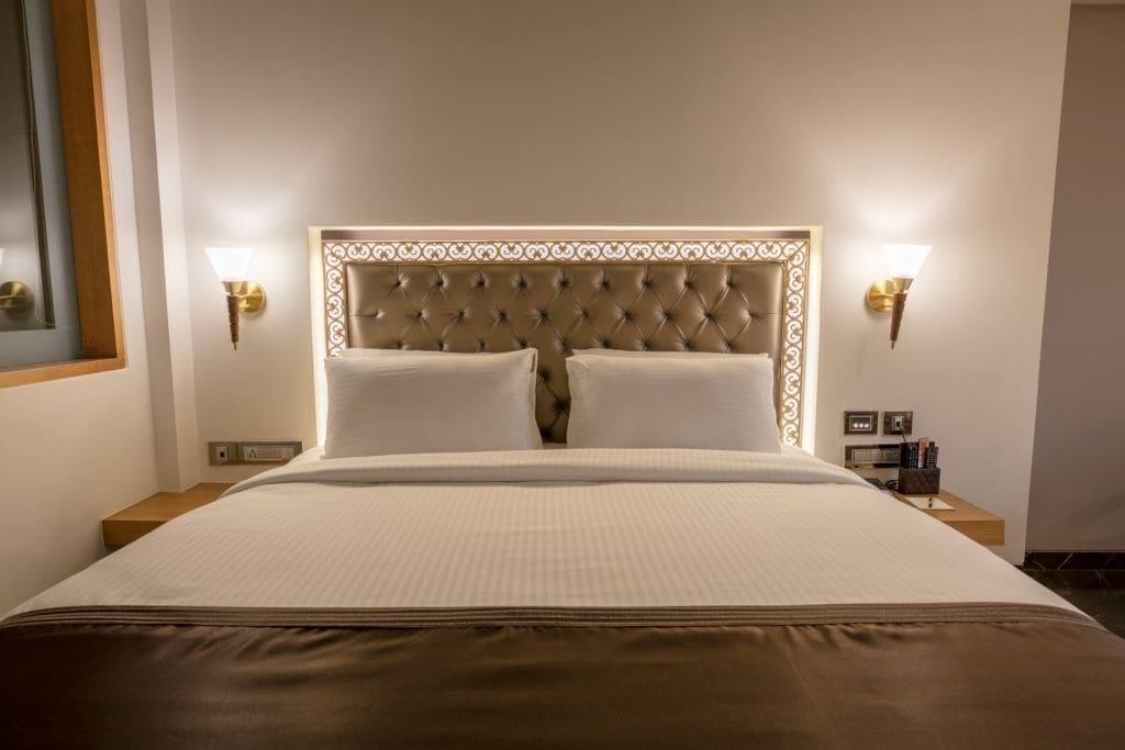 Hotel Peninsula Redpine Bombay Esterno foto