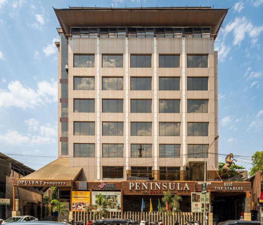 Hotel Peninsula Redpine Bombay Esterno foto