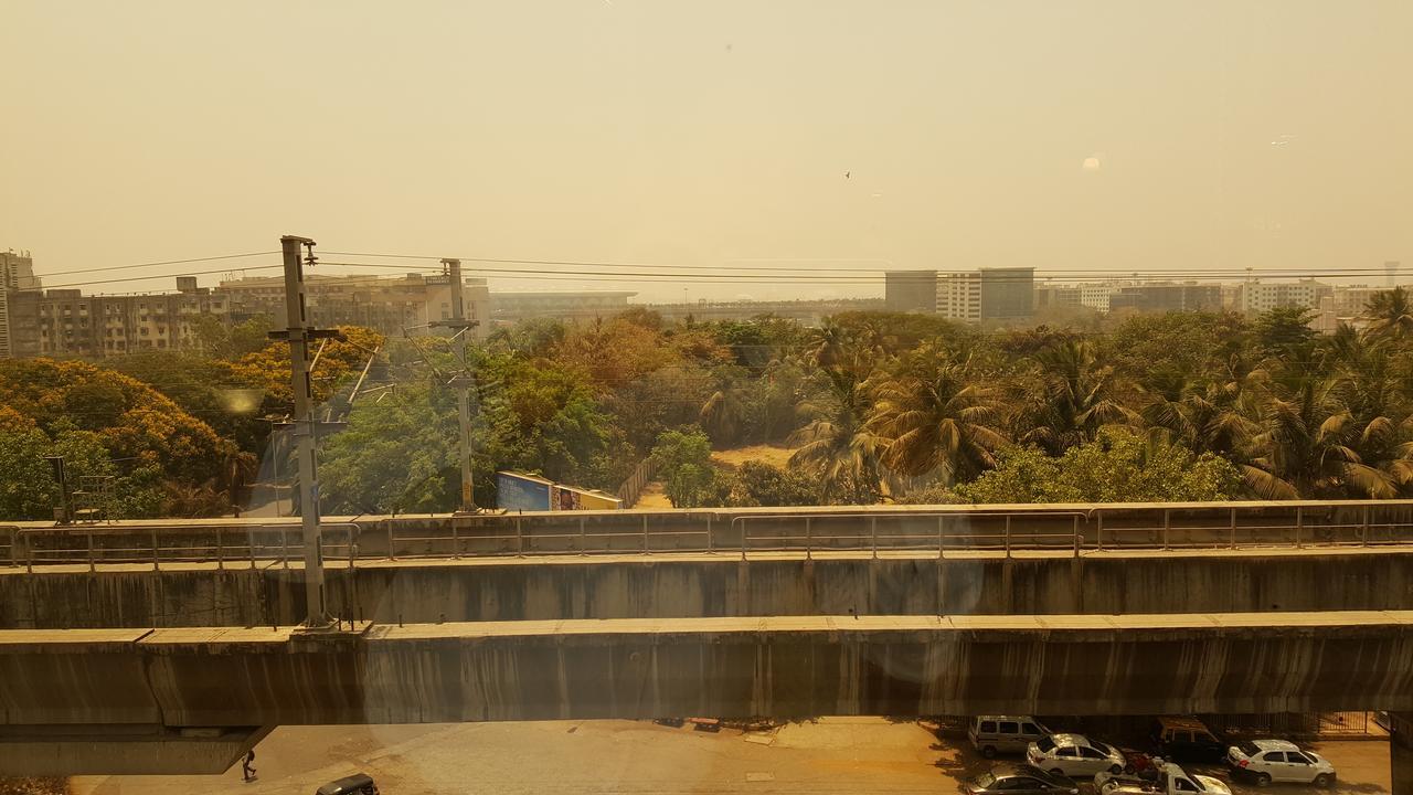 Hotel Peninsula Redpine Bombay Esterno foto