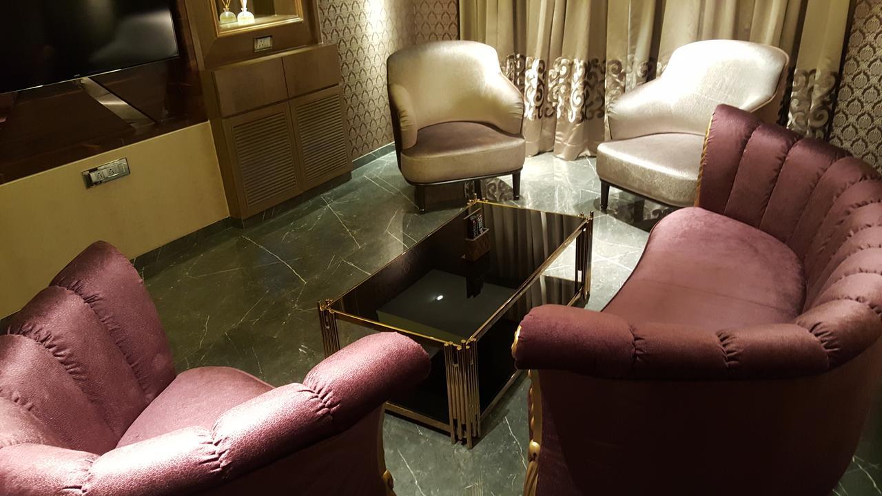 Hotel Peninsula Redpine Bombay Esterno foto
