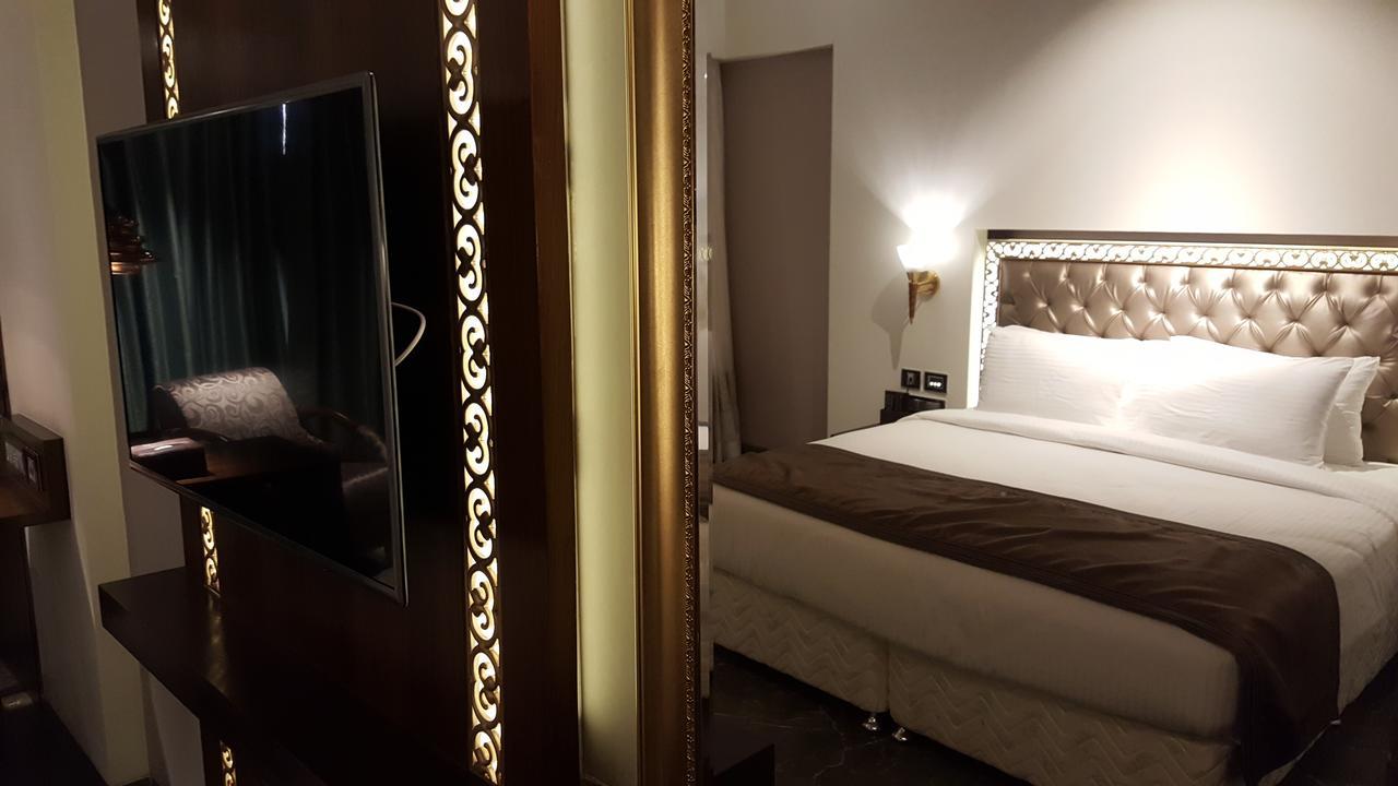 Hotel Peninsula Redpine Bombay Esterno foto